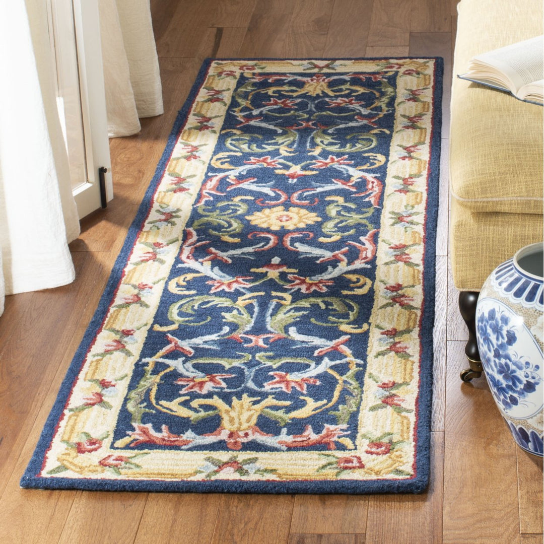 SAFAVIEH Heritage HG657N Handmade Navy / Ivory Rug Image 9