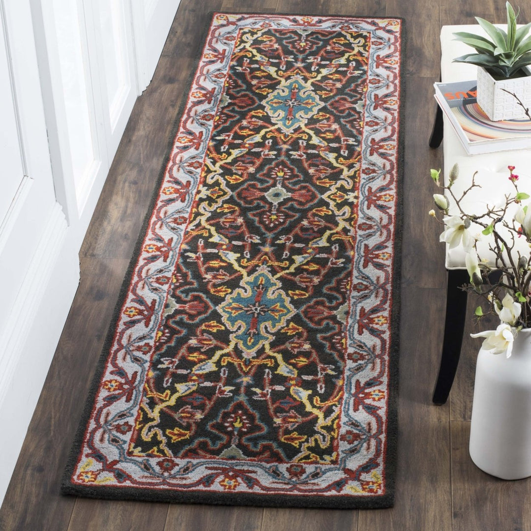 SAFAVIEH Heritage HG737A Handmade Charcoal / Ivory Rug Image 3