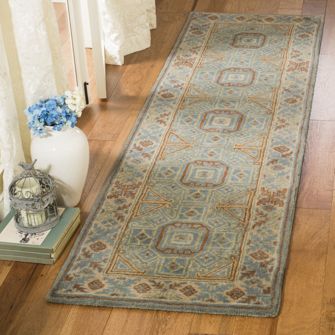 SAFAVIEH Heritage HG743M Handmade Blue / Beige Rug Image 3