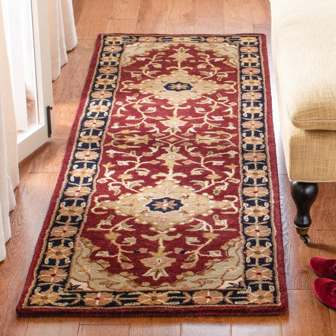 SAFAVIEH Heritage HG760B Handmade Red / Black Rug Image 3