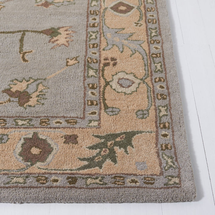 SAFAVIEH Heritage HG865A Handmade Beige / Grey Rug Image 10