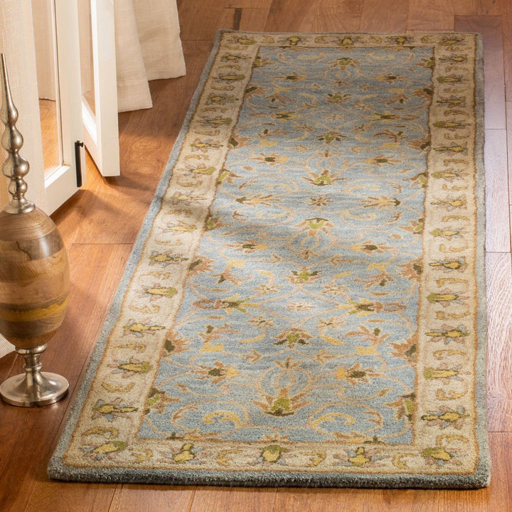 SAFAVIEH Heritage HG913A Handmade Light Blue / Beige Rug Image 3