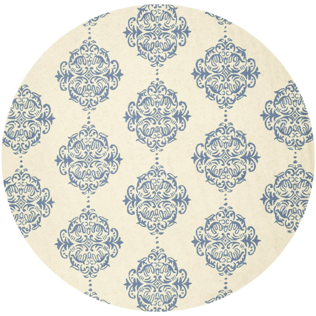 SAFAVIEH Chelsea HK145A Hand-hooked Ivory / Blue Rug Image 1