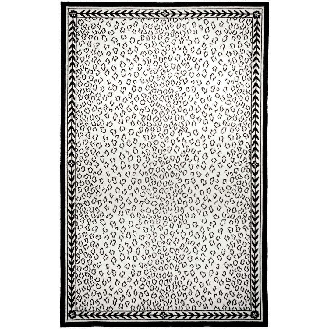 SAFAVIEH Chelsea HK15C Hand-hooked White / Black Rug Image 1