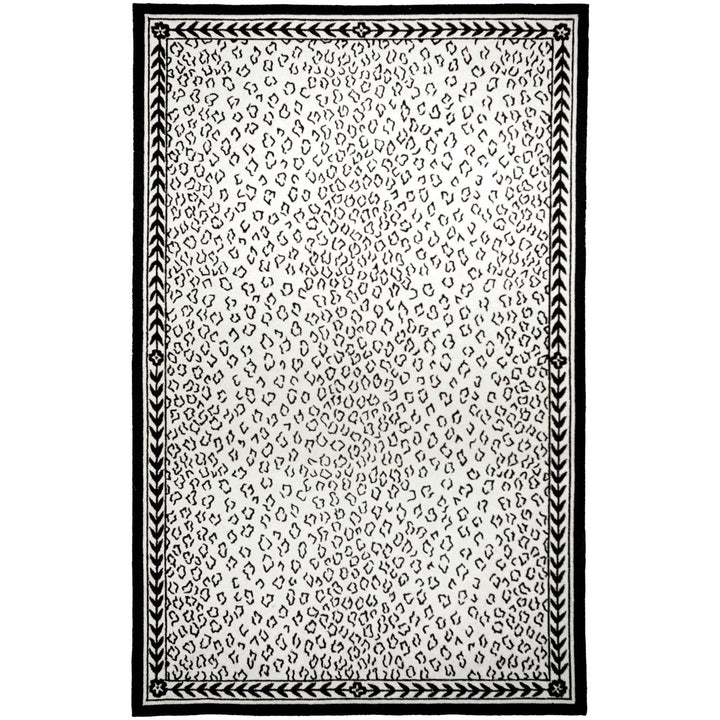 SAFAVIEH Chelsea HK15C Hand-hooked White / Black Rug Image 1