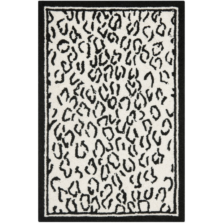 SAFAVIEH Chelsea HK15C Hand-hooked White / Black Rug Image 2