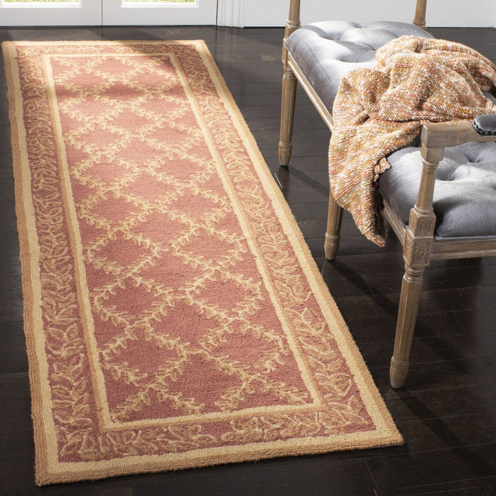 SAFAVIEH Chelsea HK230E Hand-hooked Rust / Gold Rug Image 2