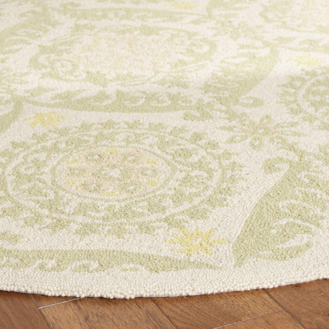 SAFAVIEH Chelsea HK356C Hand-hooked Beige / Green Rug Image 8