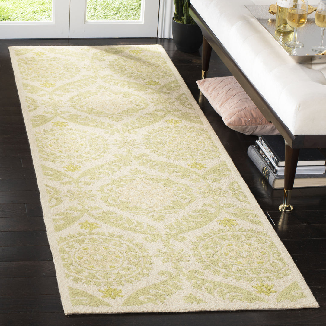 SAFAVIEH Chelsea HK356C Hand-hooked Beige / Green Rug Image 11