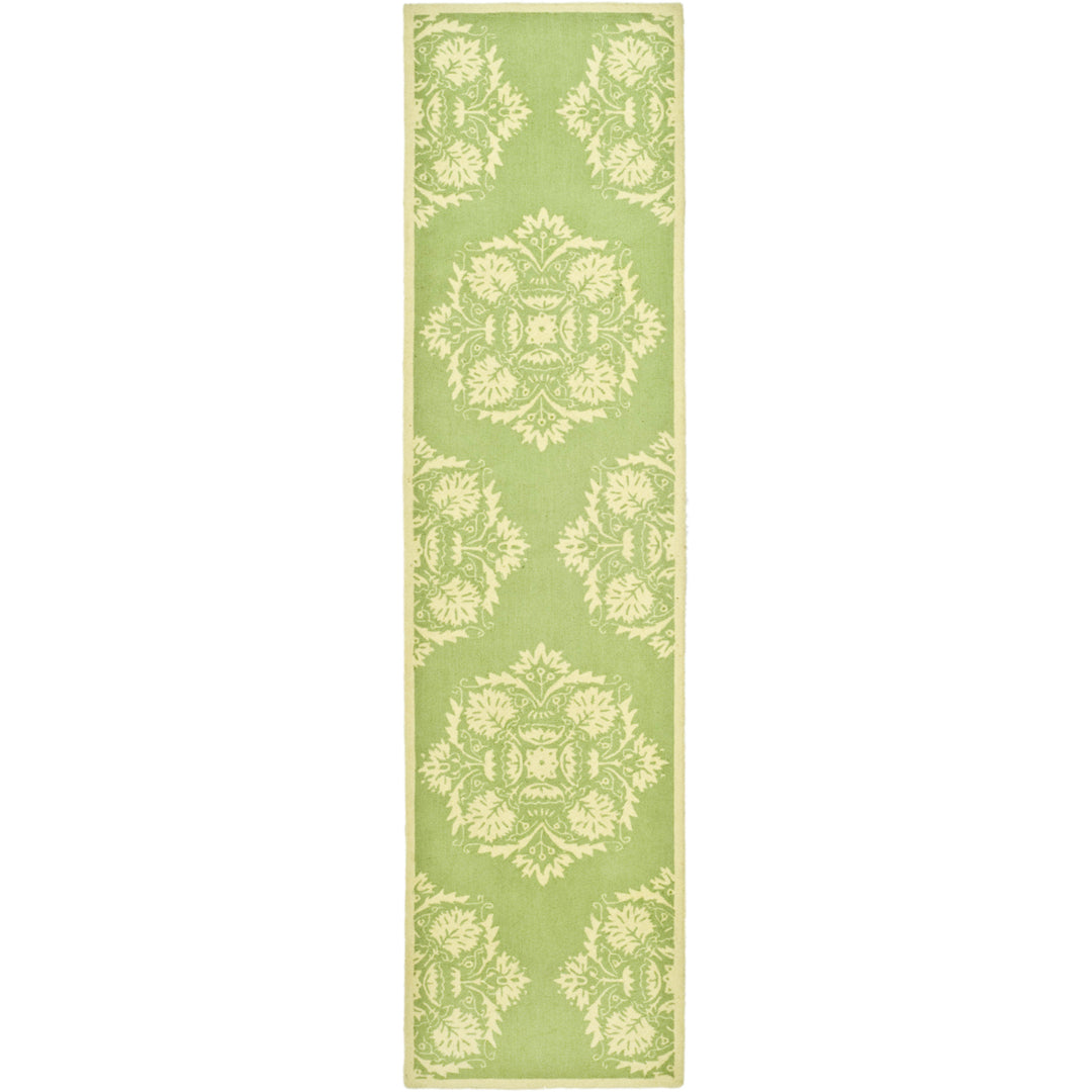 SAFAVIEH Chelsea HK359B Hand-hooked Green / Beige Rug Image 3