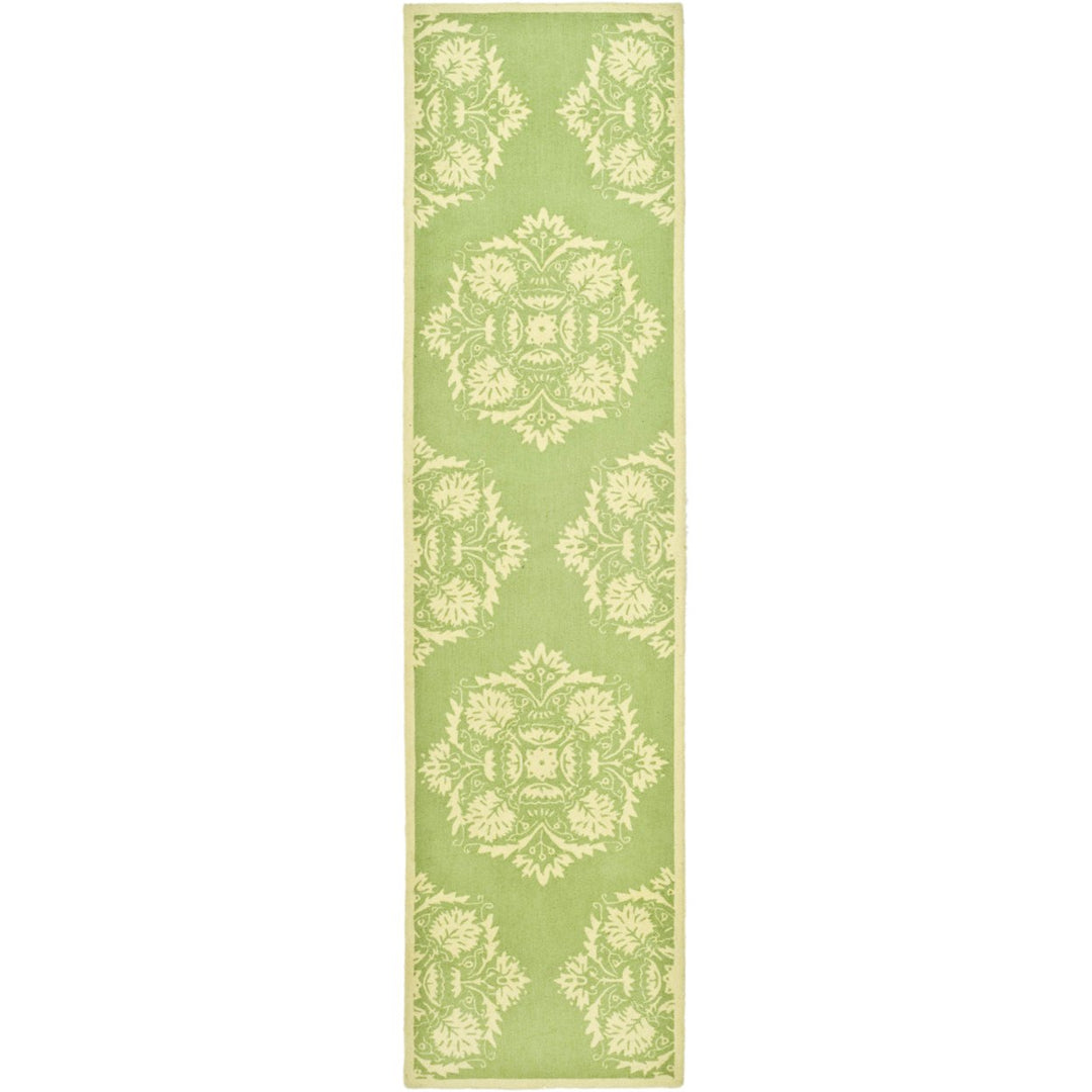 SAFAVIEH Chelsea HK359B Hand-hooked Green / Beige Rug Image 1