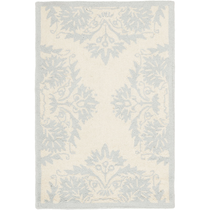 SAFAVIEH Chelsea HK359A Hand-hooked Ivory / Blue Rug Image 8