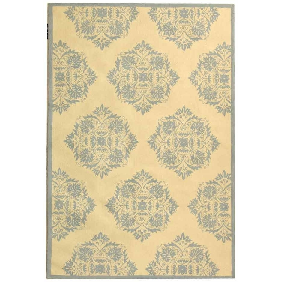 SAFAVIEH Chelsea HK359A Hand-hooked Ivory / Blue Rug Image 11