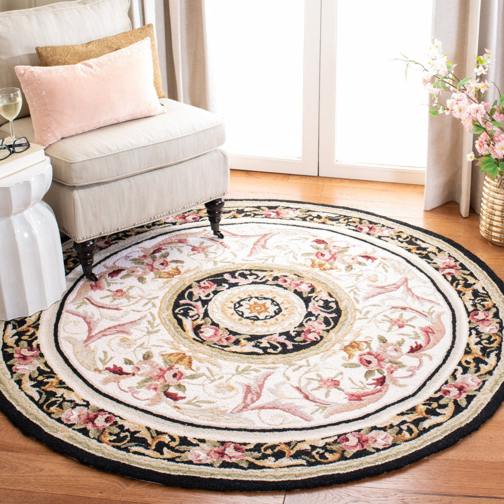 SAFAVIEH Chelsea HK72B Hand-hooked Ivory / Black Rug Image 2