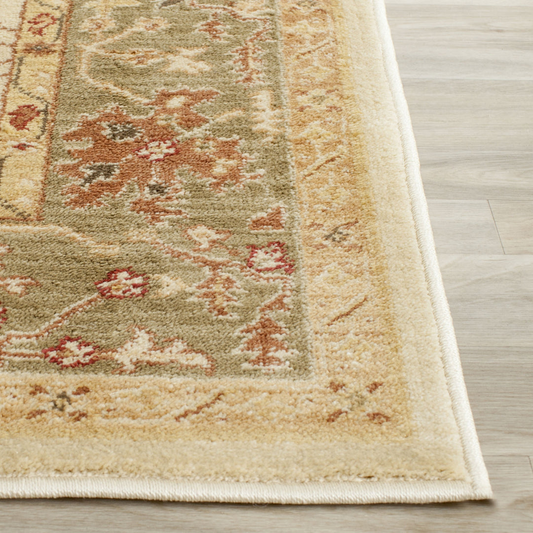 SAFAVIEH Heirloom Collection HLM1739-1152 Cream/Green Rug Image 3