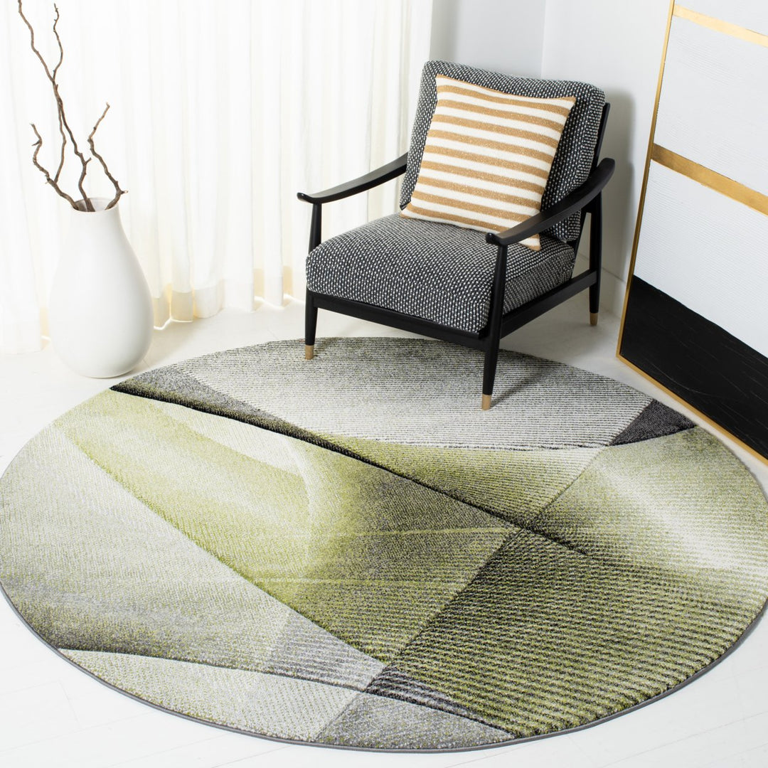 SAFAVIEH Hollywood Collection HLW715Y Grey / Green Rug Image 2