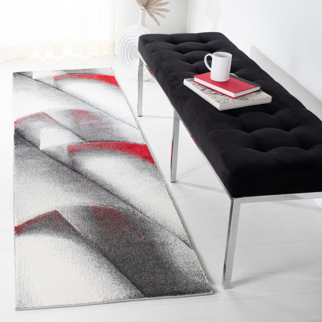 SAFAVIEH Hollywood Collection HLW716Q Grey / Red Rug Image 3