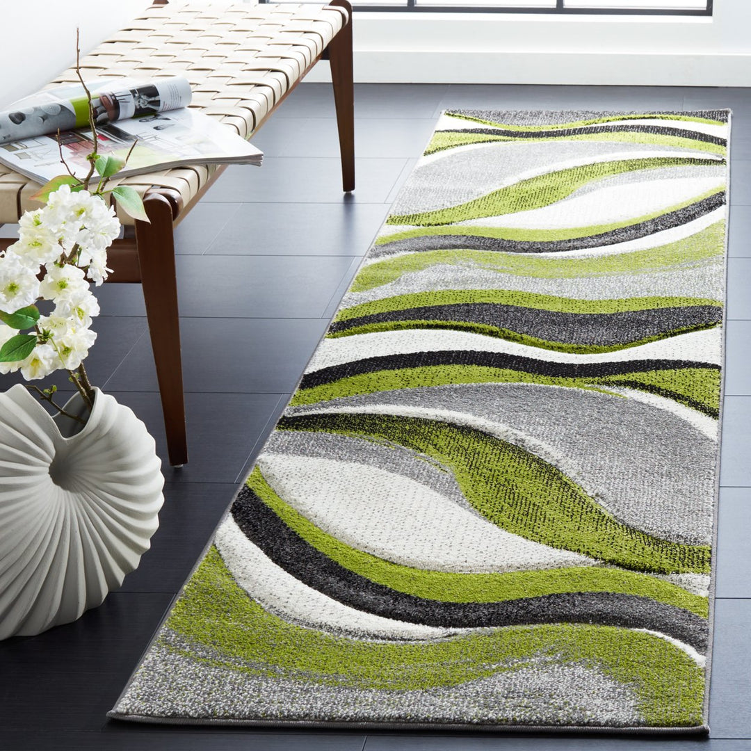 SAFAVIEH Hollywood Collection HLW766Y Grey / Green Rug Image 3
