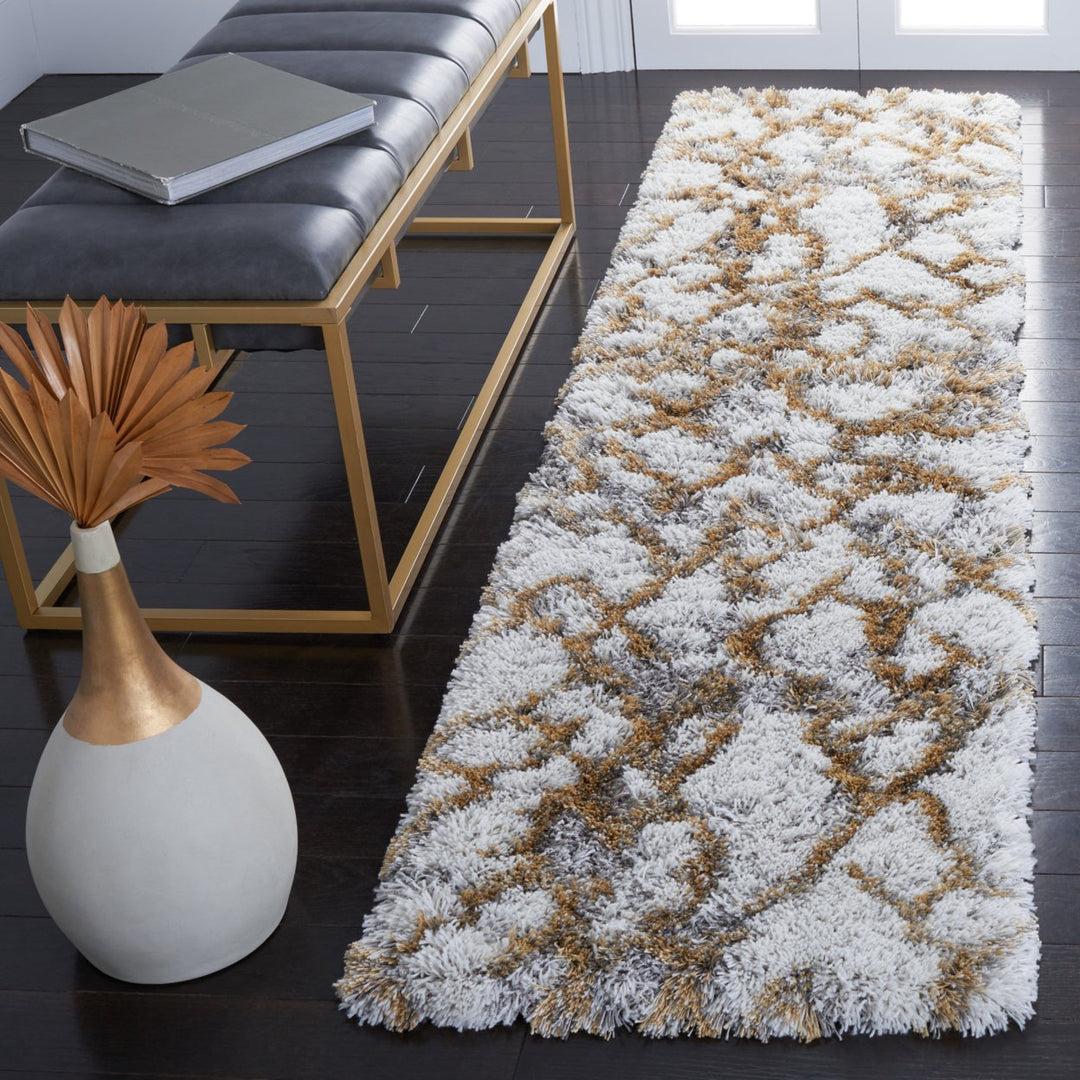 SAFAVIEH Horizon Shag Collection HZN894D Ivory / Gold Rug Image 3