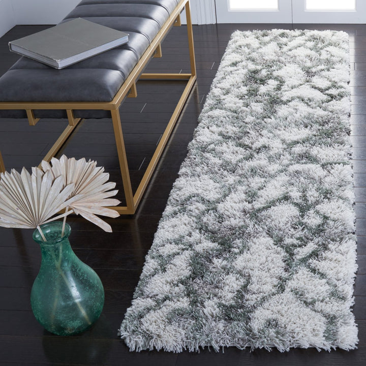 SAFAVIEH Horizon Shag Collection HZN894Y Ivory/Green Rug Image 3