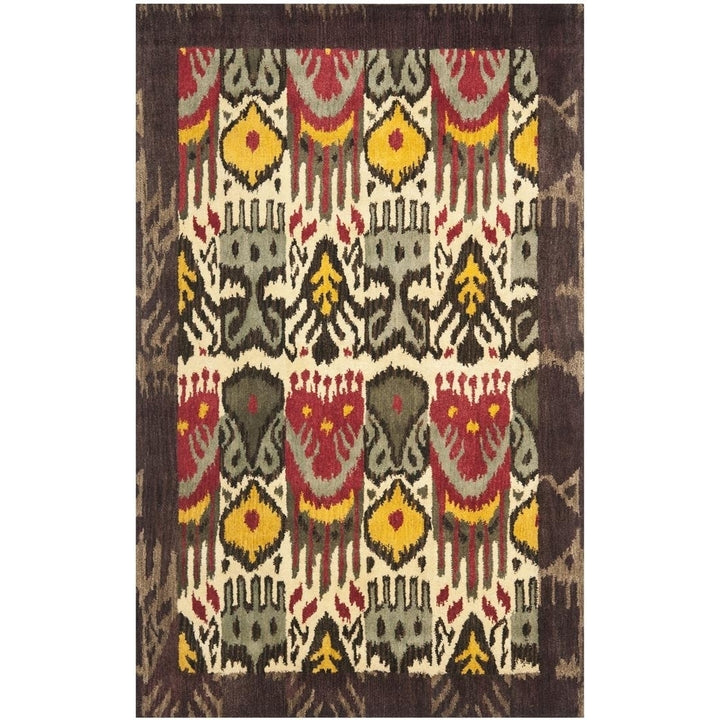 SAFAVIEH Ikat IKT217A Handmade Creme / Brown Rug Image 10