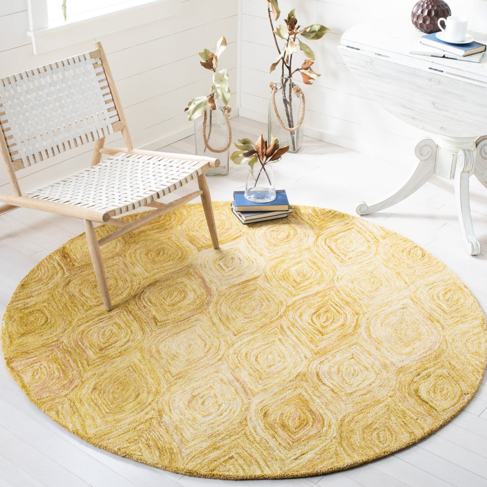 SAFAVIEH Ikat Collection IKT631D Handmade Gold Rug Image 2