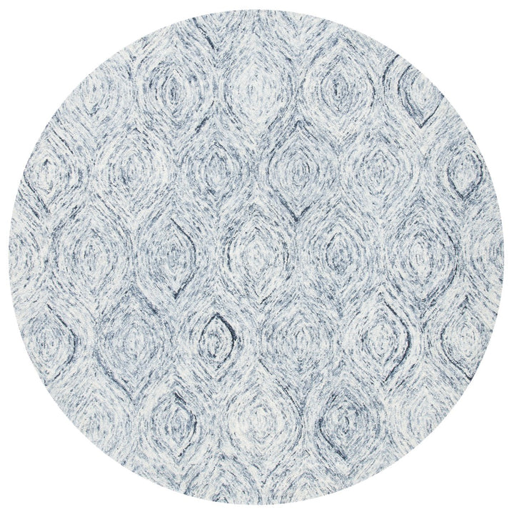 SAFAVIEH Ikat IKT631G Handmade Silver / Grey Rug Image 1