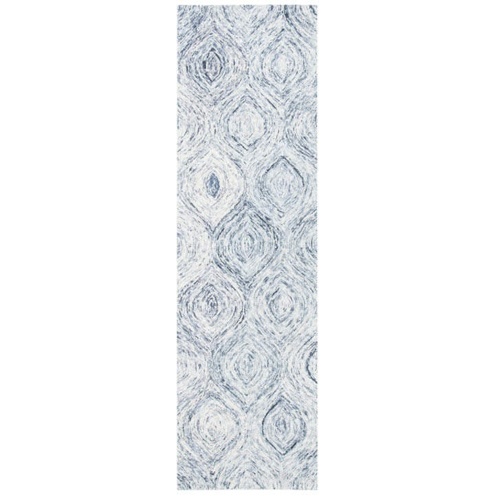 SAFAVIEH Ikat IKT631G Handmade Silver / Grey Rug Image 5