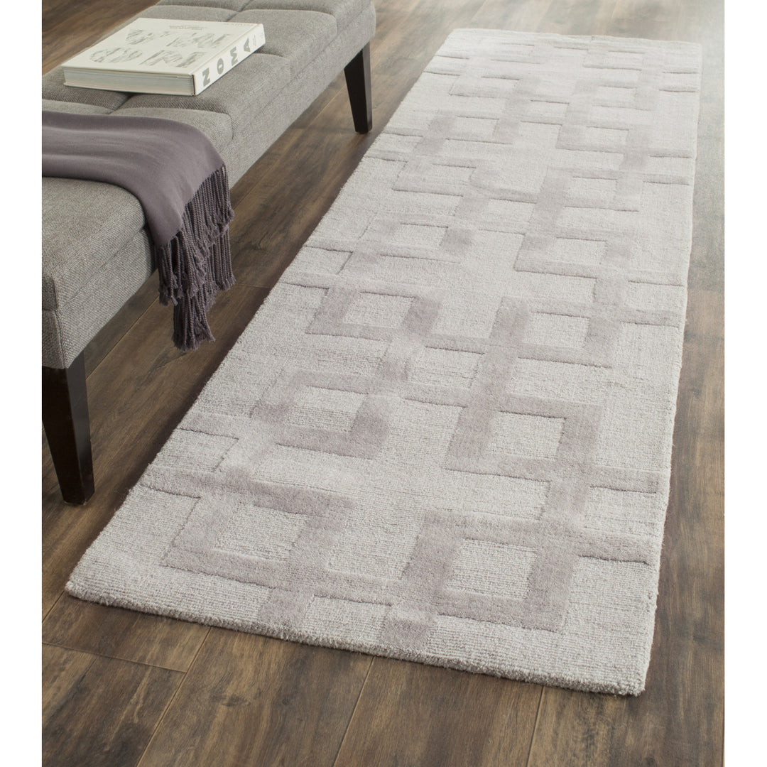 SAFAVIEH Impressions IM311A Handmade Grey Rug Image 3