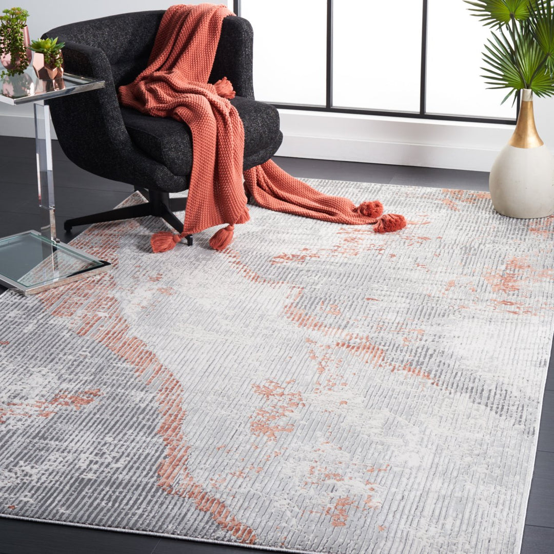 SAFAVIEH Invista Collection INV517F Grey / Light Grey Rug Image 1