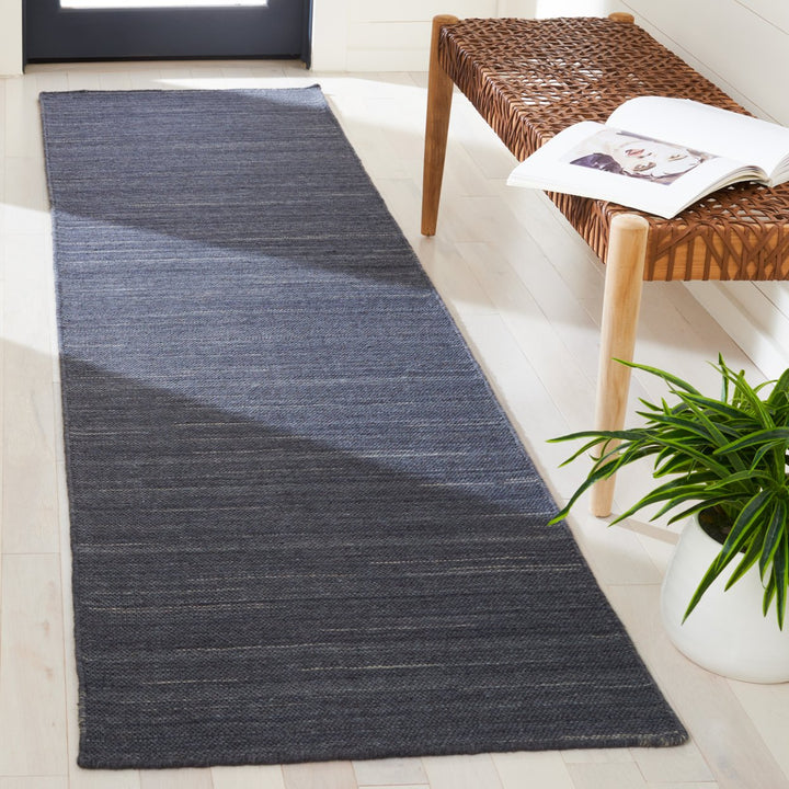 SAFAVIEH Kilim Collection KLM125H Handwoven Dark Grey Rug Image 3