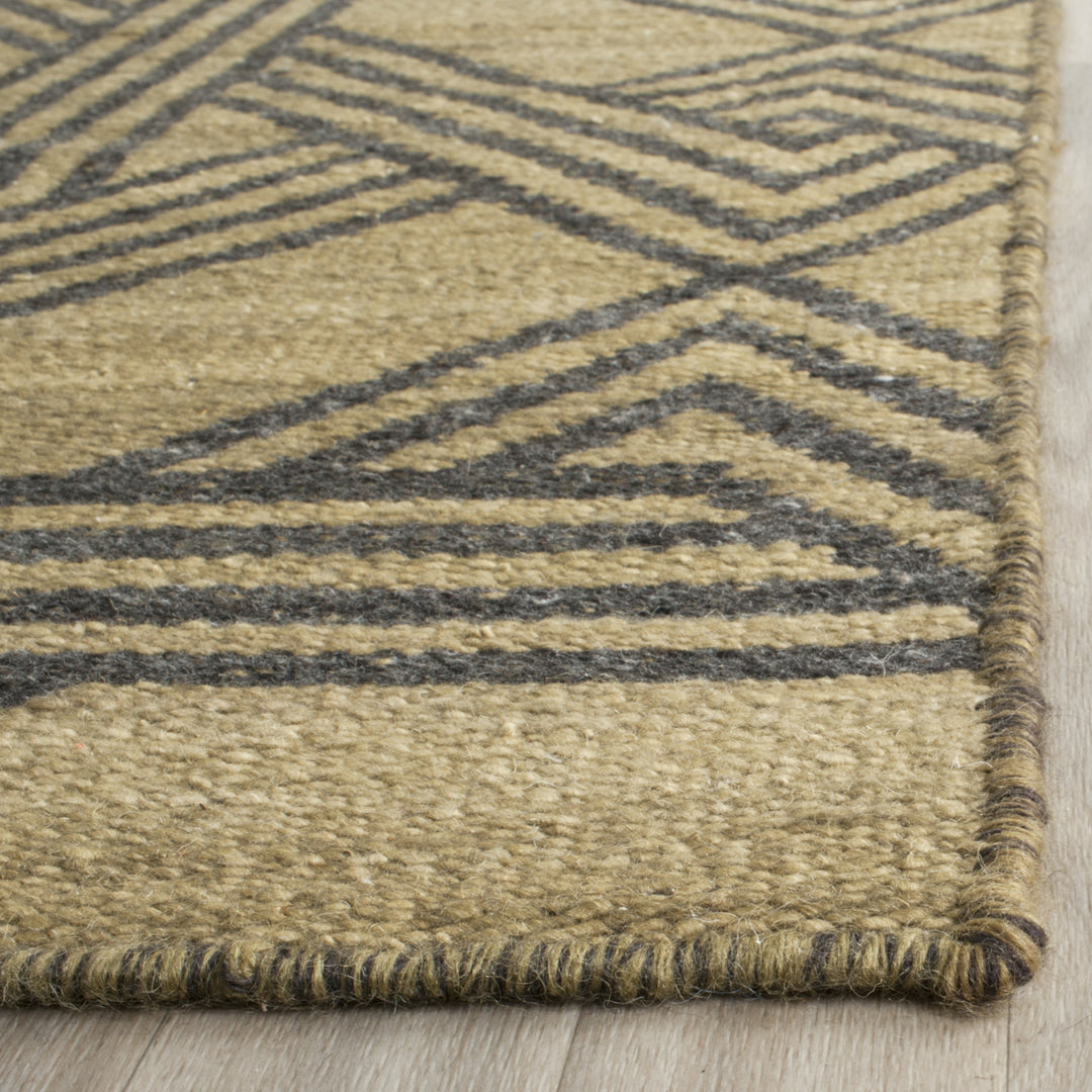 SAFAVIEH Kilim KLM251A Handwoven Olive / Grey Rug Image 3