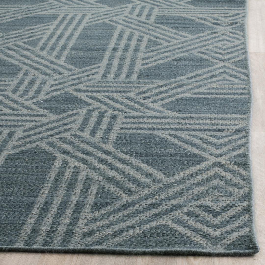 SAFAVIEH Kilim KLM251B Handwoven Blue / Light Blue Rug Image 3