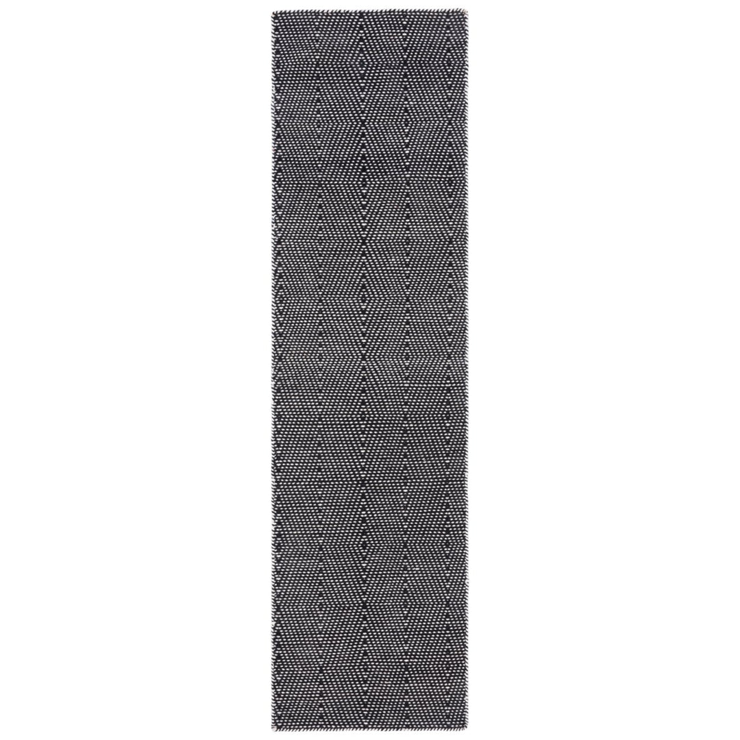 SAFAVIEH Kilim KLM380Z Handwoven Black / Ivory Rug Image 1