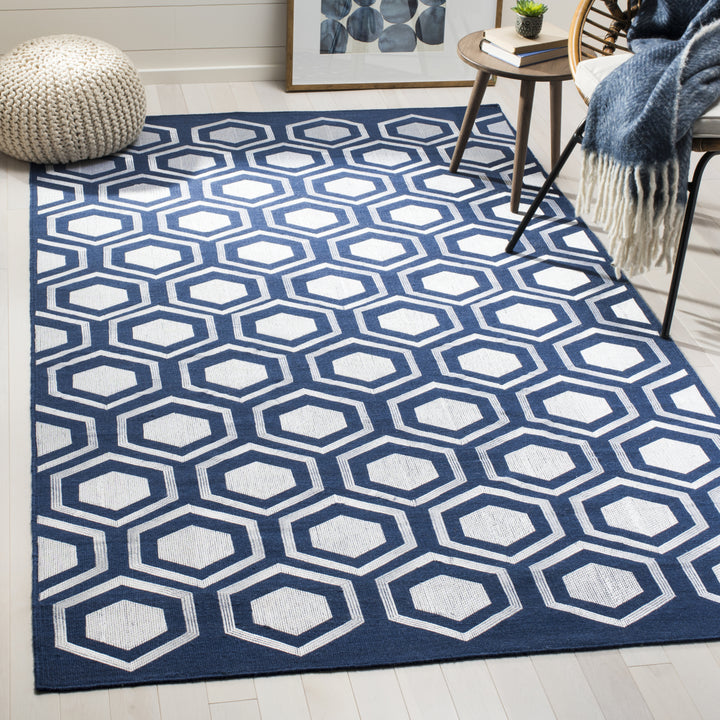 SAFAVIEH Kilim Collection KLM629B Handwoven Navy Rug Image 1