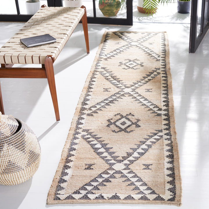 SAFAVIEH Kilim KLM761F Handwoven Grey / Black Rug Image 9