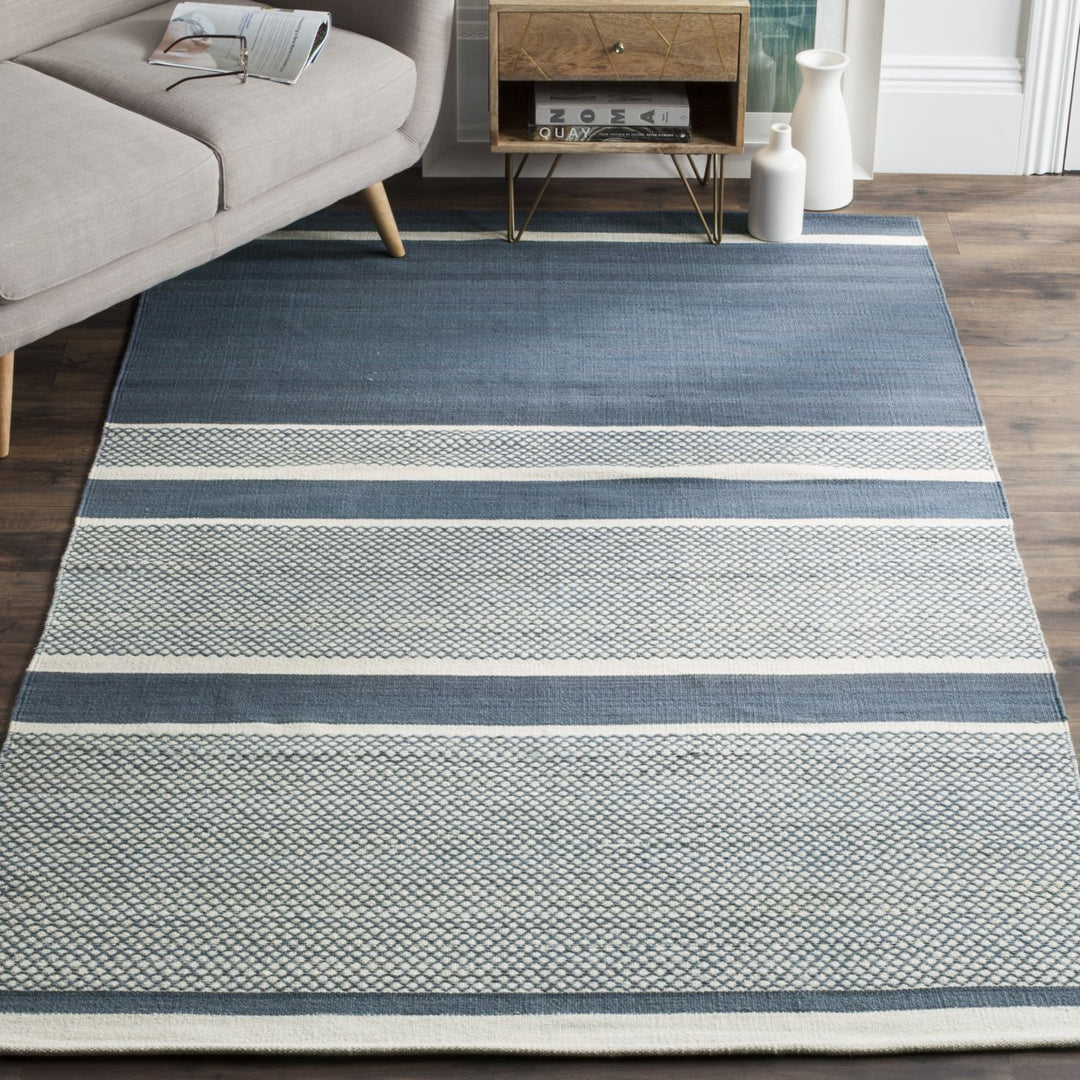 SAFAVIEH Kilim KLM952A Handwoven Blue / Ivory Rug Image 1