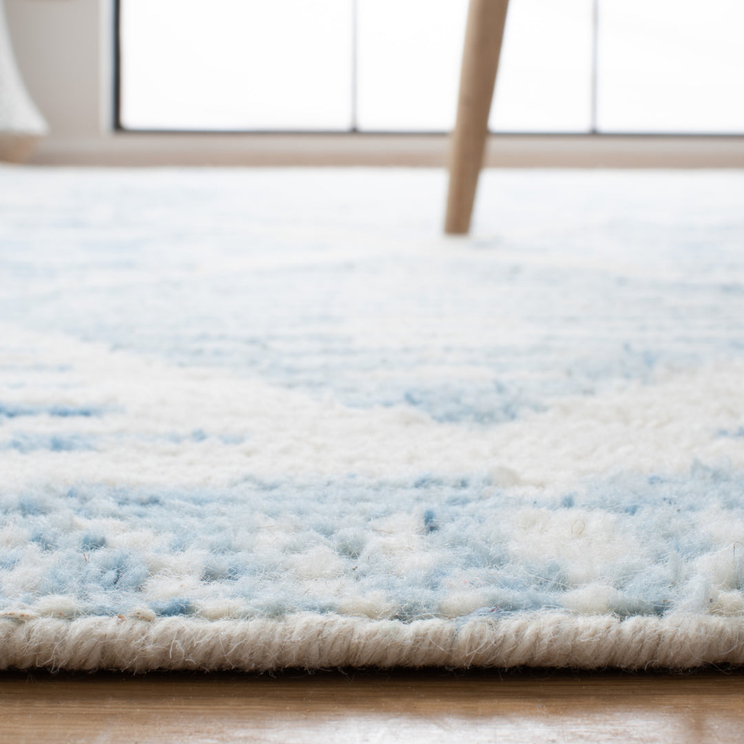 SAFAVIEH Kenya KNY175L Light Blue / Ivory Rug Image 4