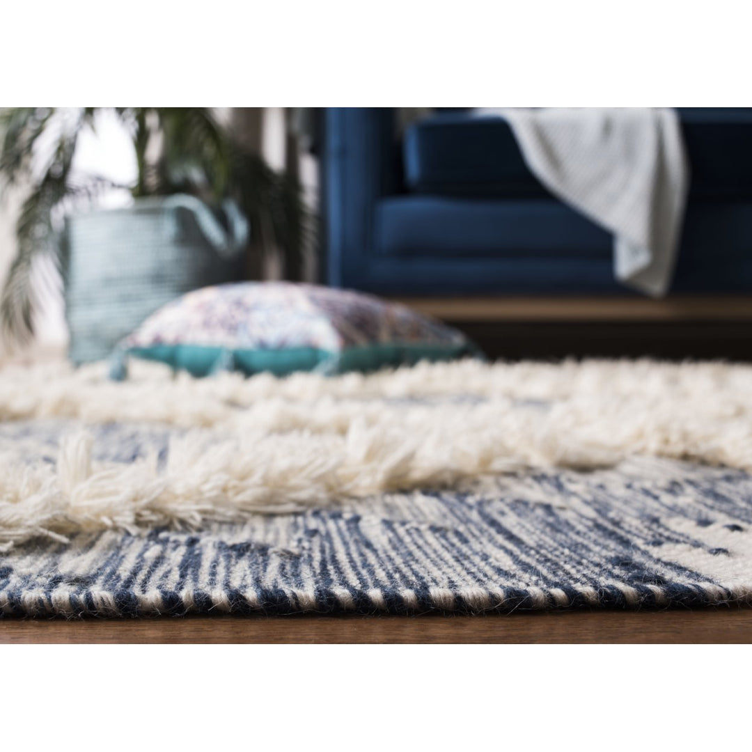 SAFAVIEH Kenya KNY455M Handwoven Blue / Ivory Rug Image 3