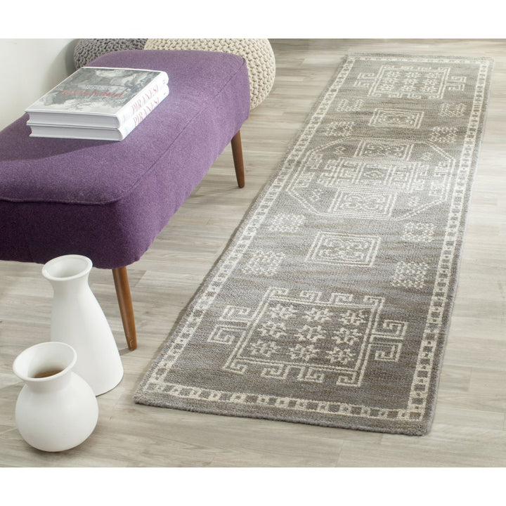 SAFAVIEH Kenya Collection KNY635A Hand-knotted Grey Rug Image 2