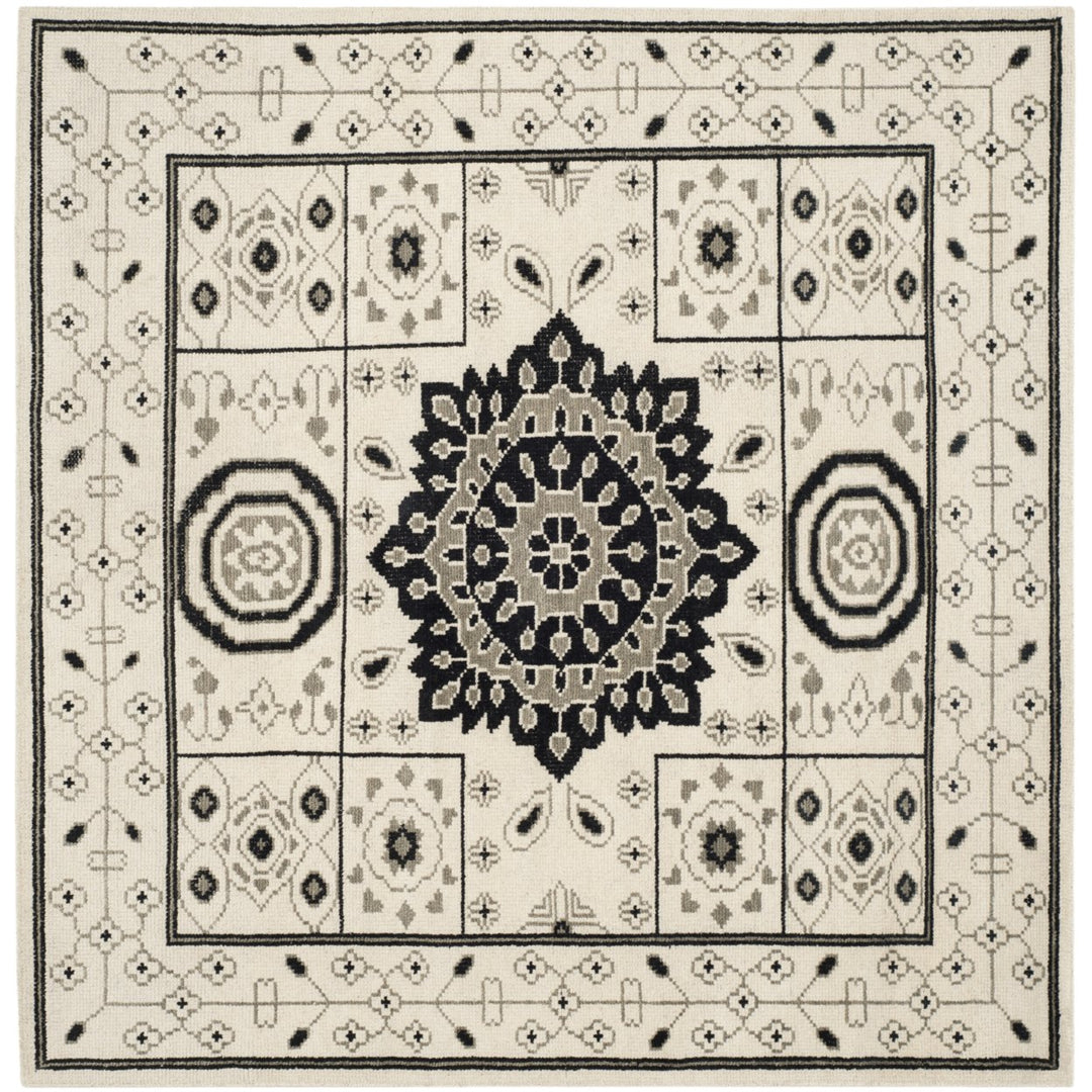 SAFAVIEH Kenya KNY625A Hand-knotted Ivory / Grey Rug Image 1