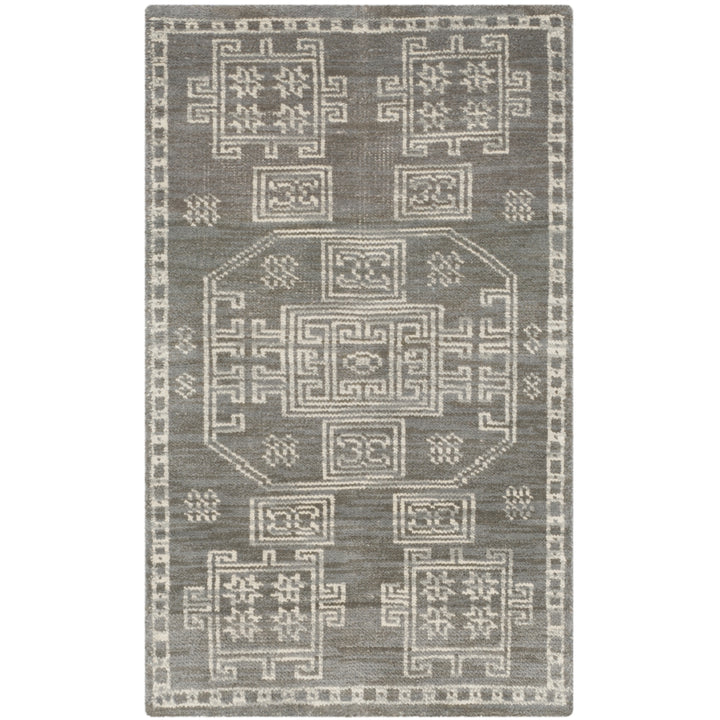 SAFAVIEH Kenya Collection KNY635A Hand-knotted Grey Rug Image 7