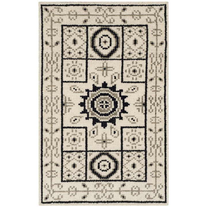 SAFAVIEH Kenya KNY625A Hand-knotted Ivory / Grey Rug Image 1