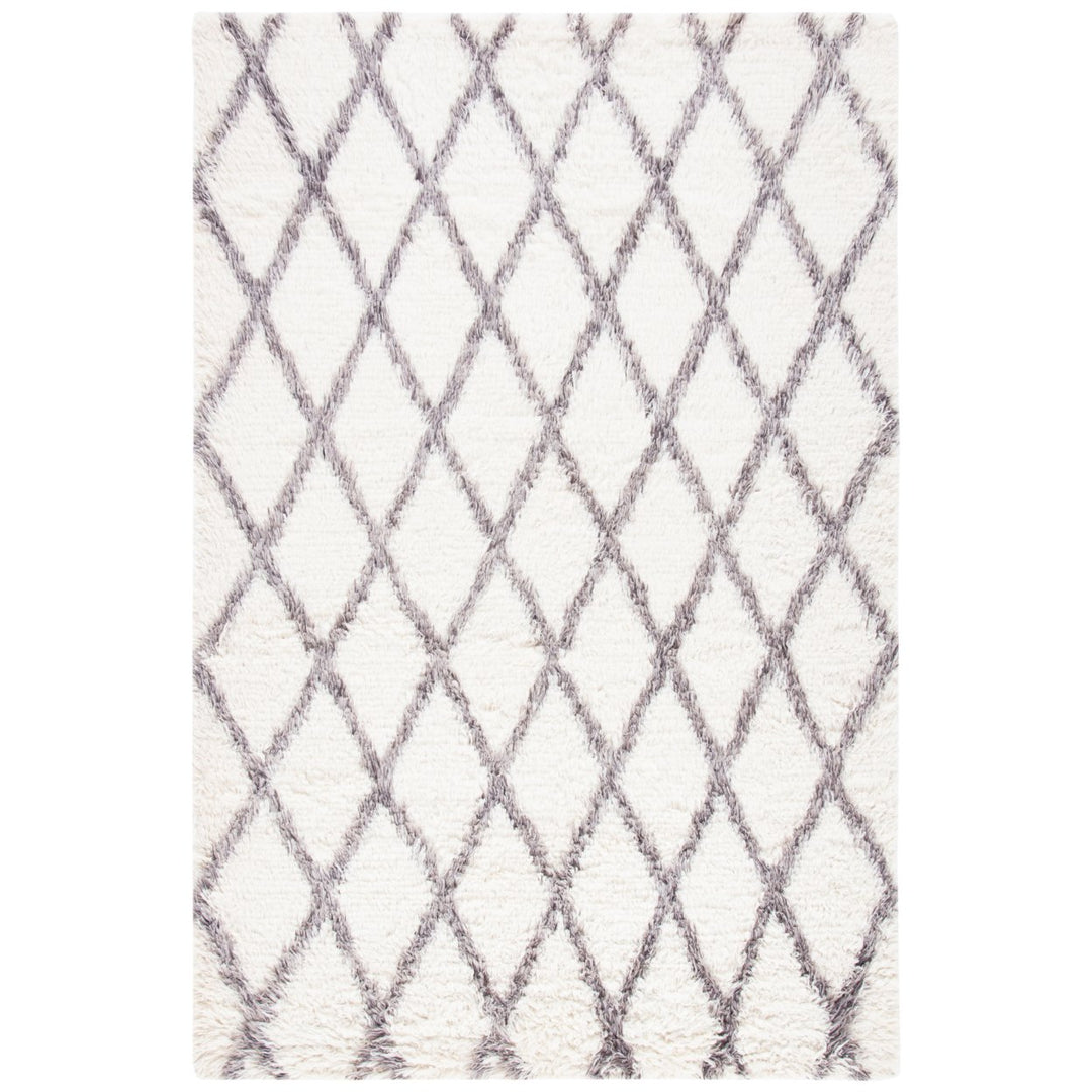 SAFAVIEH Kenya KNY712C Hand-knotted Ivory / Grey Rug Image 1