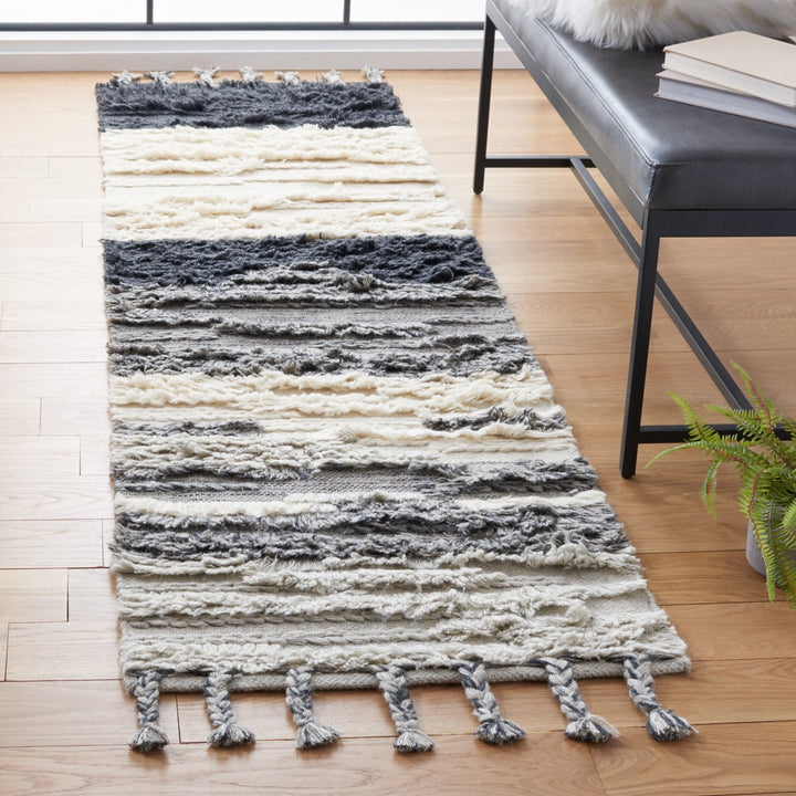 SAFAVIEH Kenya KNY955A Handwoven Ivory / Grey Rug Image 2