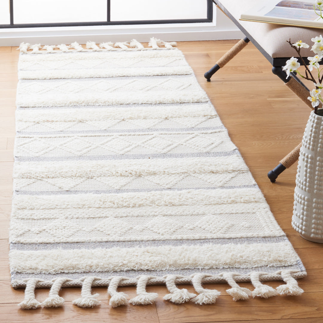 SAFAVIEH Kenya KNY959A Handwoven Ivory / Grey Rug Image 2