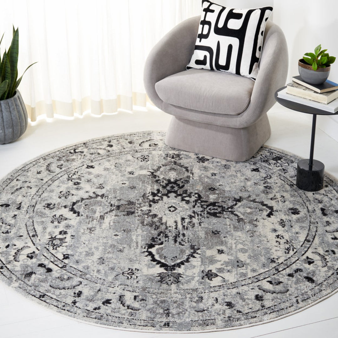 SAFAVIEH Madison Collection MAD154G Grey / Black Rug Image 3