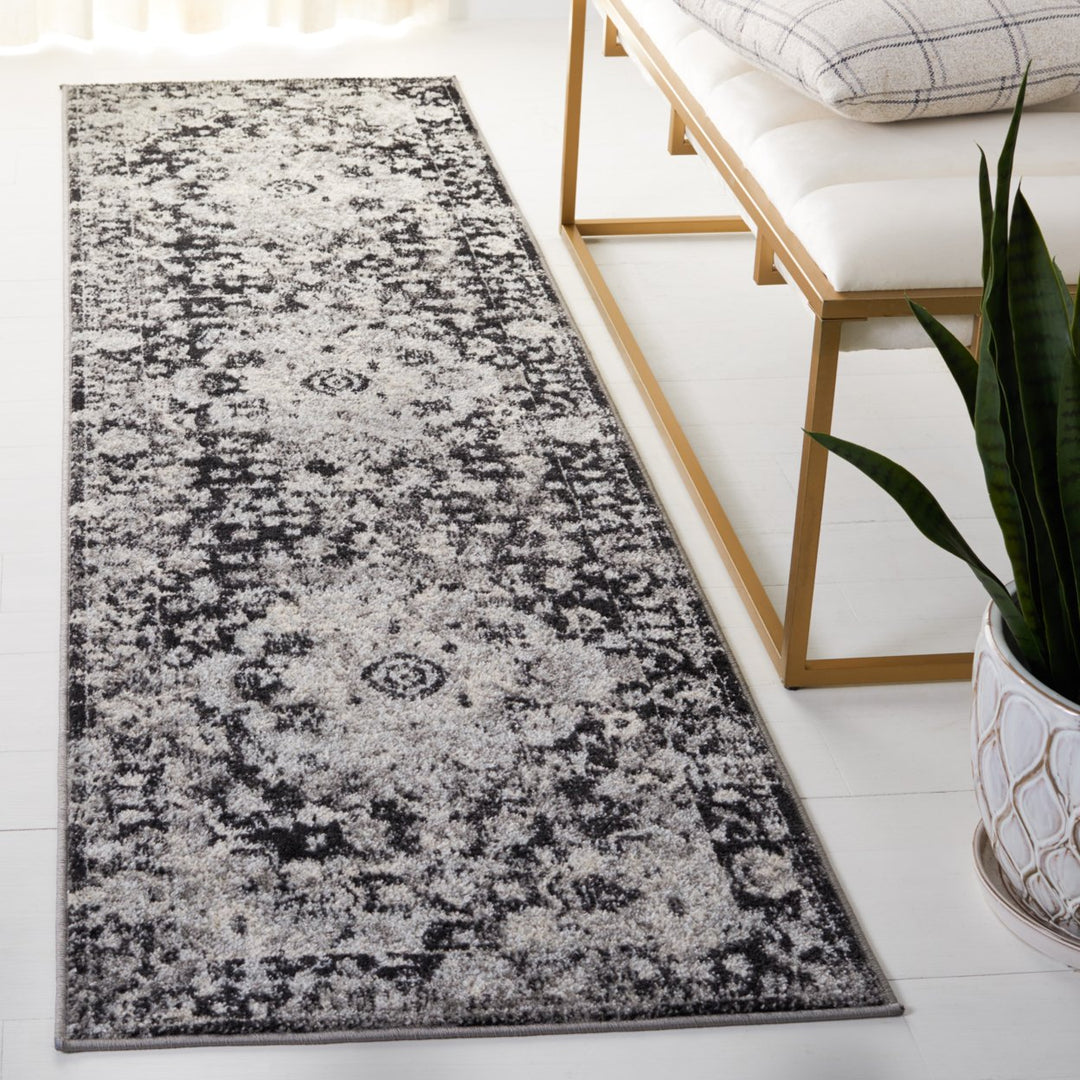 SAFAVIEH Madison Collection MAD154Z Black / Grey Rug Image 4