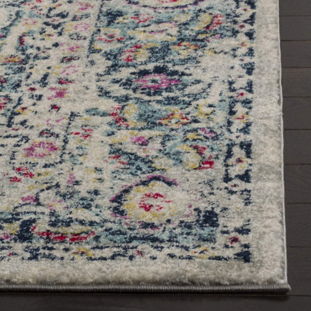 SAFAVIEH Madison Collection MAD931F Lt Grey / Fuchsia Rug Image 7