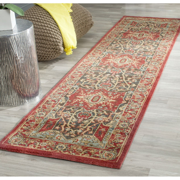 SAFAVIEH Mahal Collection MAH625D Red / Red Rug Image 3